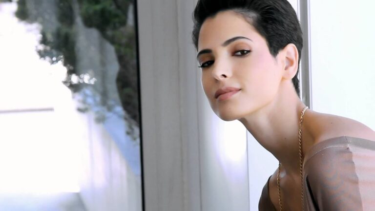 Style Contemporain pour Transformations de Portes Traditionnelles