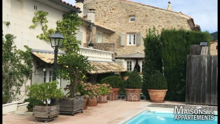 L’&eacute;l&eacute;gance contemporaine des portes coulissantes en bois